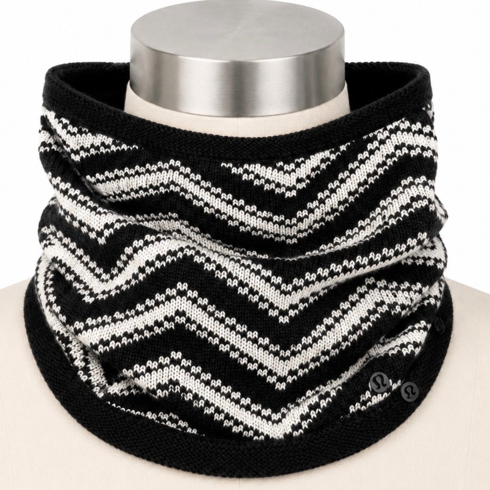 Lululemon Cashmere Blend Chevron Knit Neck Warmer OS Gaiter Black‎ White Winter